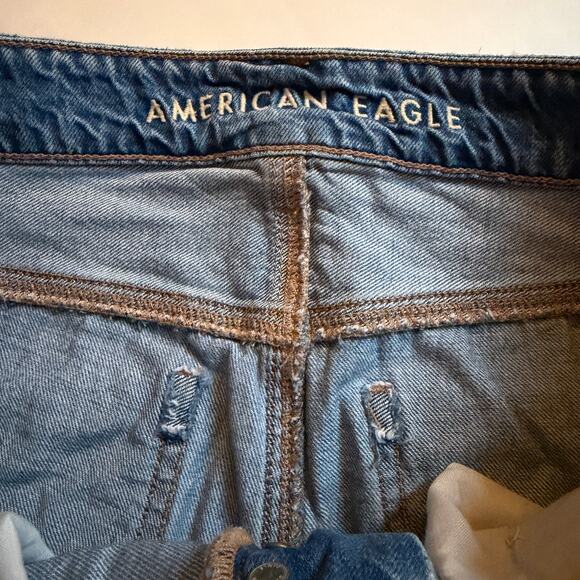 American Eagle Tomgirl Distressed Jeans Size 0 Short Medium Wash - Picture 7 of 10